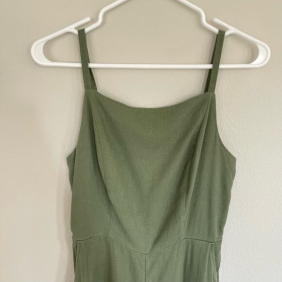 Old Navy Green Linen Wide Leg Square Neck Smocked Jumpsuit (Small) - Picture 3 of 9